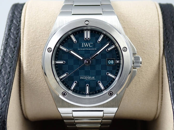 IWC インヂュニア オートマティック 40 Ref.IW328903 グリーン文字盤 未使用 483K2586
