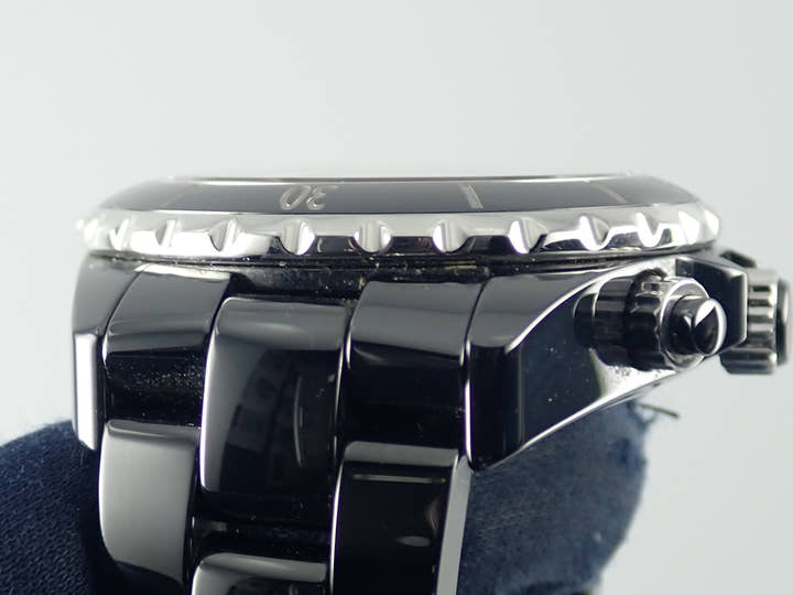 シャネル J12 Ref.H0940 ブラック文字盤 中古 j12-7