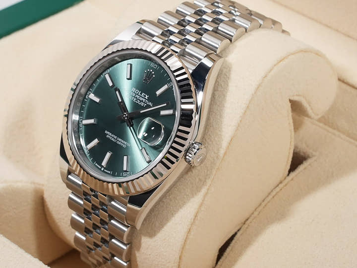 Rolex Datejust 41 Ref. 126334 Stainless Steel/White Gold Mint Green Dial Jubilee Bracelet