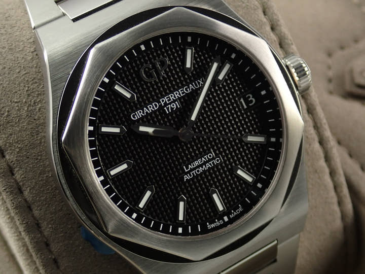 Girard-Perregaux Laureato Ref. 81010-11-635-11A Black Dial Used CKY55X21