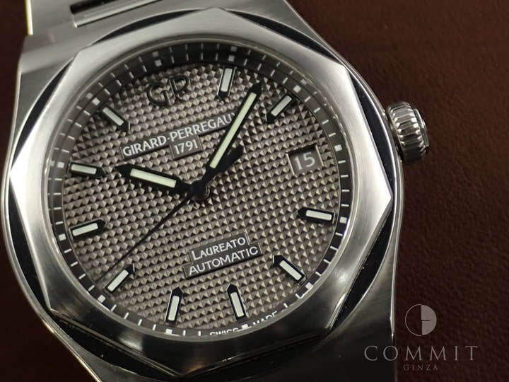 Girard-Perregaux Laureato Ref.81005-11-231-11A Grey Dial Used 10R5V729