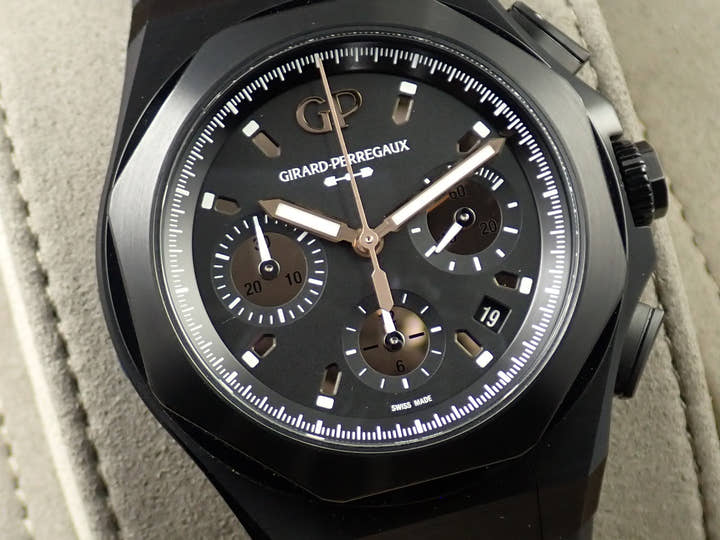 Girard-Perregaux Laureato Absolute Gold Fever Ref.81060-21-492-FH3A Black Dial Very Good Condition S85SM064