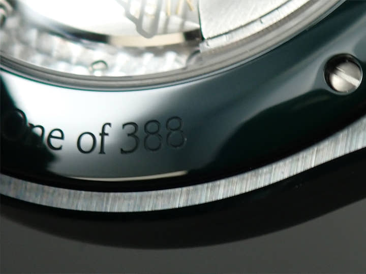 ジラールペルゴ ロレアート 42 MM グリーンセラミック アストンマーティン エディション Ref.81010-32-3081-1CX グリーン文字盤 未使用 C83ZSSTC