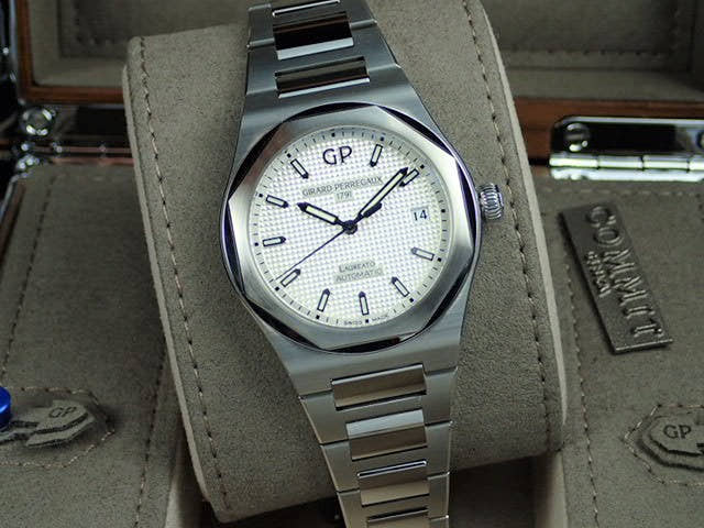 ジラールペルゴ ロレアート Ref.81005-11-131-11A シルバー文字盤 美品 laureato-9