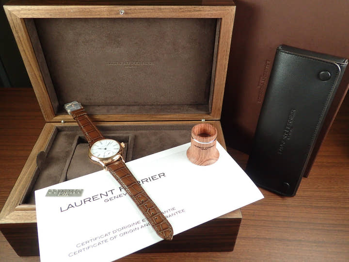 ローランフェリエ ガレクラシックトゥールビヨン Ref.LCF001.R5.E10.1 ホワイト文字盤 未使用 laurent-ferrier
