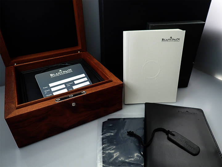 ブランパン レマン GMTアラーム Ref.2041-1130M-71 ブラック文字盤 中古 WSUT3K06