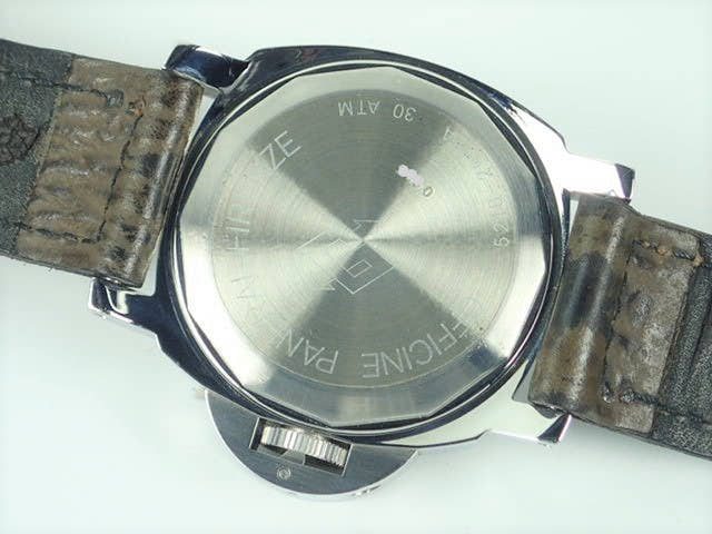 パネライ ルミノール Ref.5218-201/A ブラック文字盤 中古 logo-2