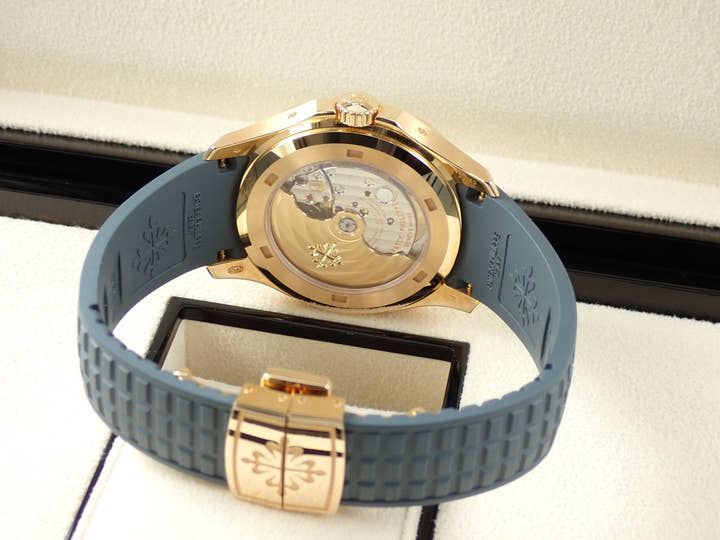 パテックフィリップ アクアノート ルーチェ アニュアルカレンダー Ref.5261R-001 ローズゴールド ブルーグレー文字盤