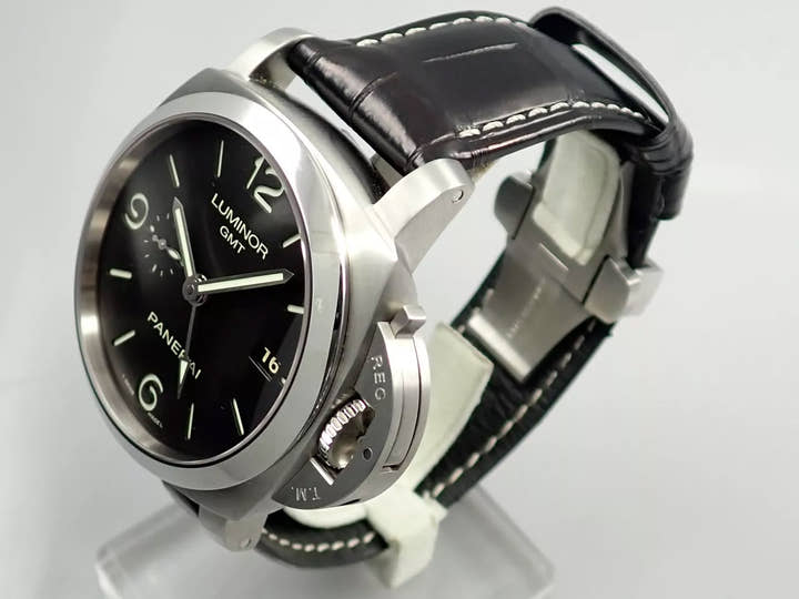 パネライ ルミノール 1950 3デイズ GMT Ref.PAM00320 ブラック文字盤 中古 XP991VWM