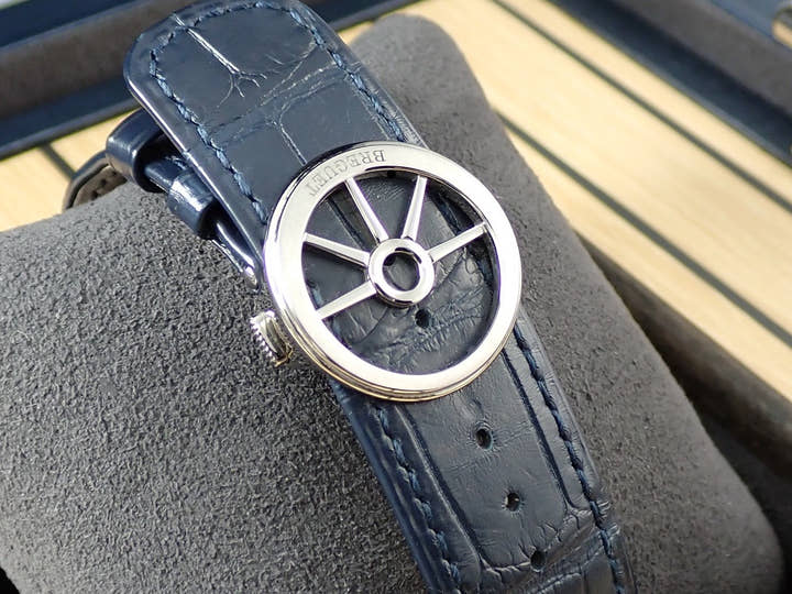 ブレゲ マリーン クロノグラフ Ref.5527TI/Y1/9WV ブルー文字盤 美品 TU43ARZ8