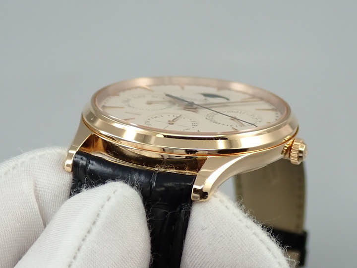 ジャガールクルト マスター ウルトラスリム パーペチュアルカレンダー Ref.Q1302520 エッグシェルベージュ文字盤 中古 8LV9P8RA