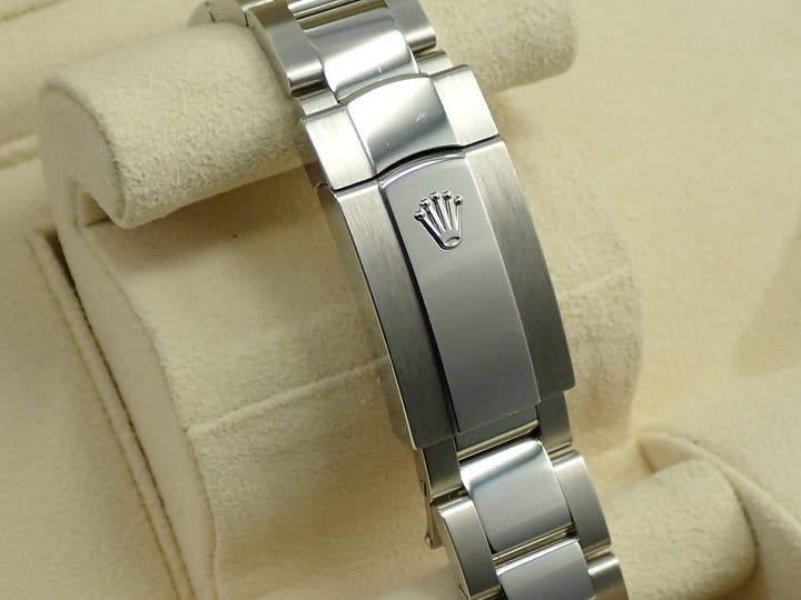 ロレックス ミルガウス Ref.116400GV ステンレススチール Zブルー文字盤