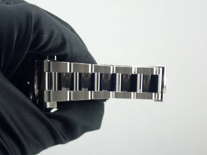 ロレックス ミルガウス Ref.116400GV ブラック文字盤 未使用 milgauss-35