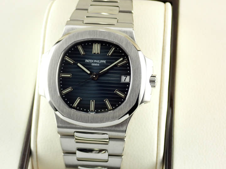 Patek Philippe Nautilus Ref.5800/1A-001 Dark Blue Dial Pre-owned nautilus-104