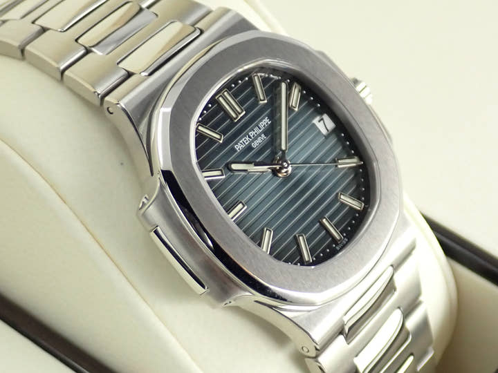 Patek Philippe Nautilus Ref.5800/1A-001 Dark Blue Dial Pre-owned nautilus-104