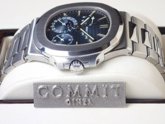 Patek Philippe Nautilus Ref.5712/1A Black and Blue Dial Used nautilus-10