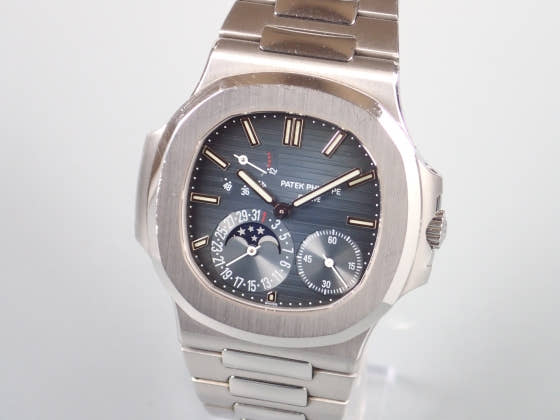 Patek Philippe Nautilus Ref.5712/1A Black and Blue Dial Used nautilus-10