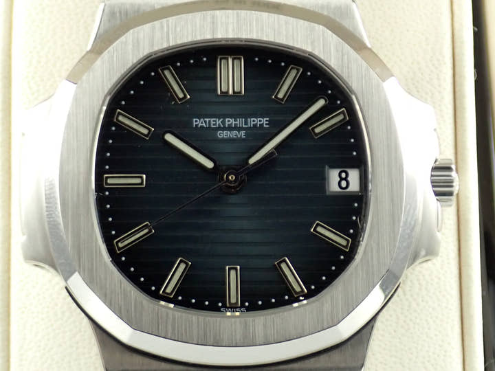 パテックフィリップ ノーチラス Ref.5800/1A-001 ステンレススチール ブルー文字盤