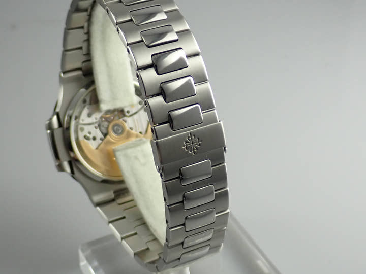 パテックフィリップ ノーチラス Ref.5800/1A-001 ステンレススチール ブルー文字盤