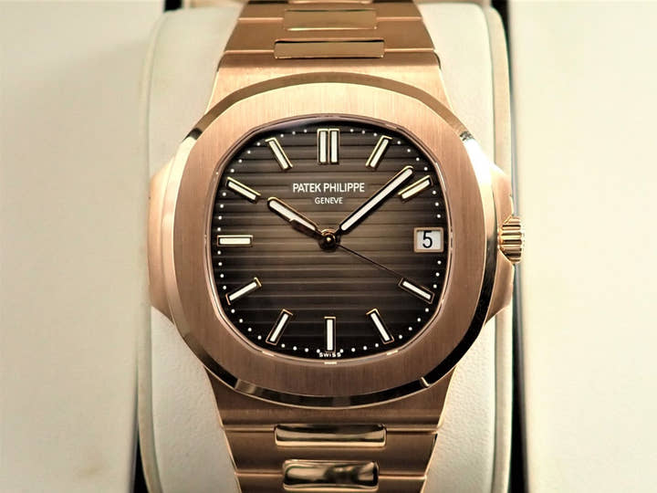 パテックフィリップ ノーチラス Ref.5711/1R-001 ローズゴールド ブラウン・ブラック・グラデーション文字盤