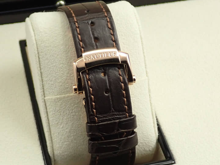 パテックフィリップ ノーチラス クロノグラフ Ref.5980R-001 ローズゴールド ブラウン文字盤