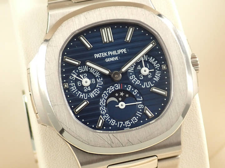 パテックフィリップ ノーチラス パーペチュアルカレンダー Ref.5740/1G-001 ホワイトゴールド ブルー文字盤