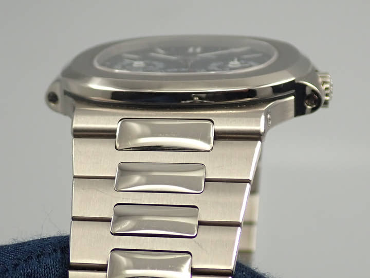 パテックフィリップ ノーチラス パーペチュアルカレンダー Ref.5740/1G-001 ホワイトゴールド ブルー文字盤