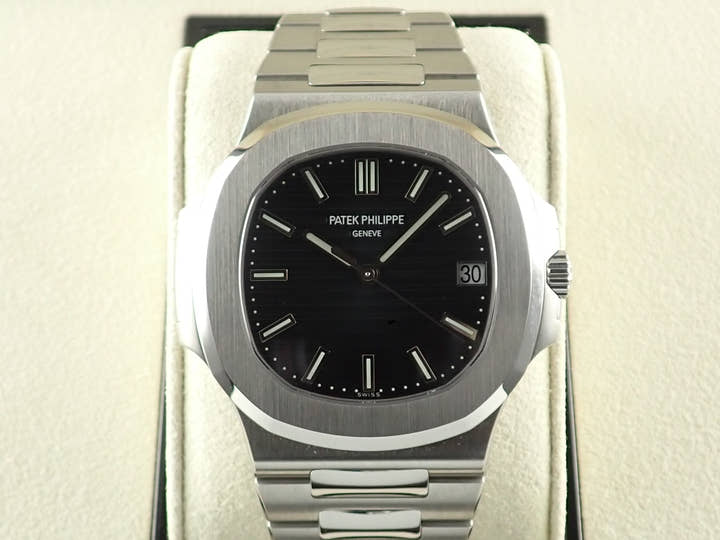 パテックフィリップ ノーチラス Ref.5711/1A-010 ステンレススチール ブルー文字盤