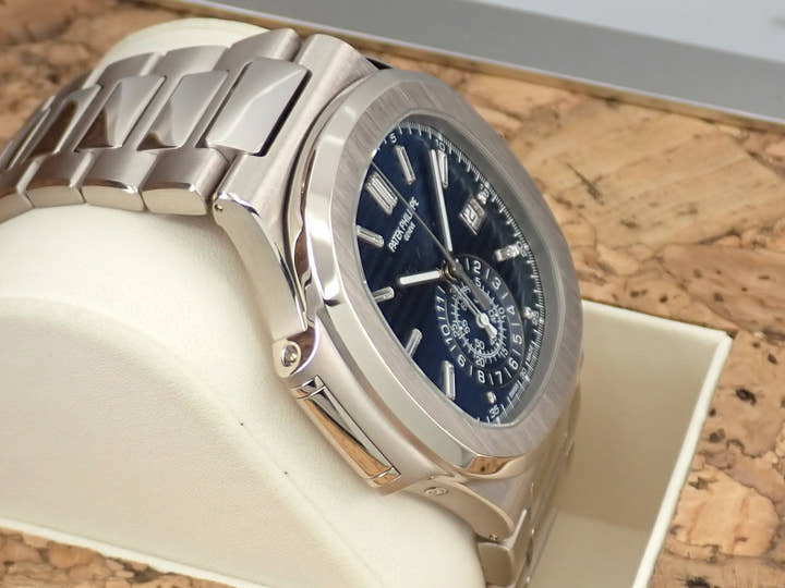 パテックフィリップ ノーチラス クロノグラフ 40周年記念 Ref.5976/1G-001 ホワイトゴールド ブルー・ソレイユ文字盤