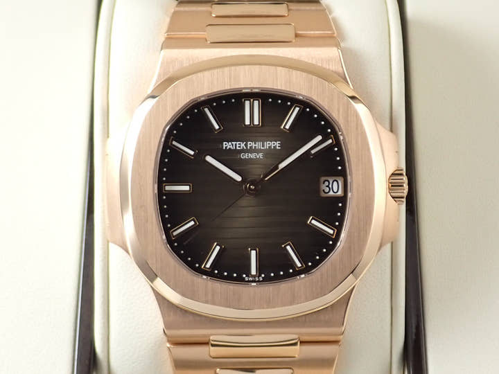 パテックフィリップ ノーチラス Ref.5711/1R-001 ローズゴールド ブラウン・ブラック・グラデーション文字盤