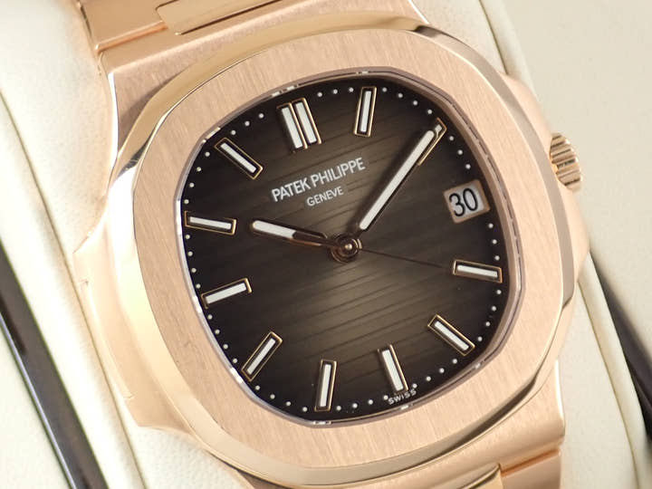 パテックフィリップ ノーチラス Ref.5711/1R-001 ローズゴールド ブラウン・ブラック・グラデーション文字盤