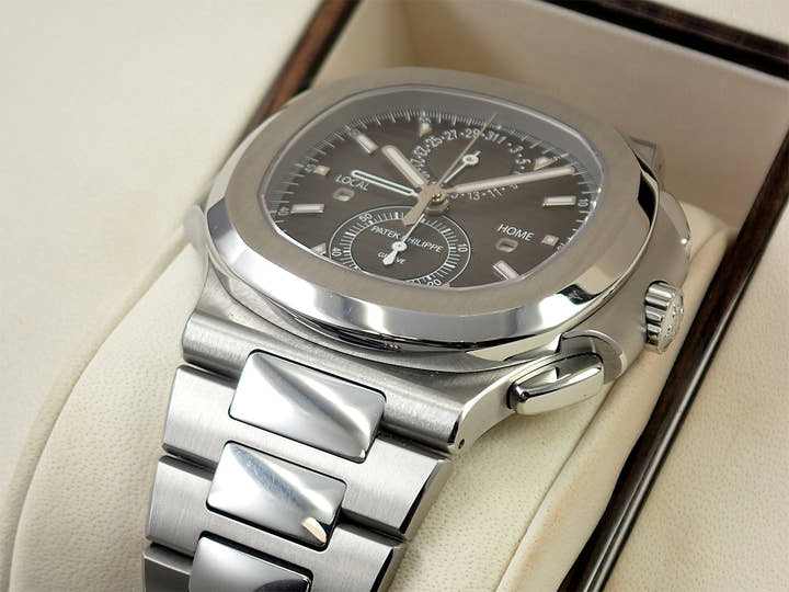 パテックフィリップ ノーチラス トラベルタイム クロノグラフ Ref.5990/1A-001 ステンレススチール ブラックグラデーション文字盤