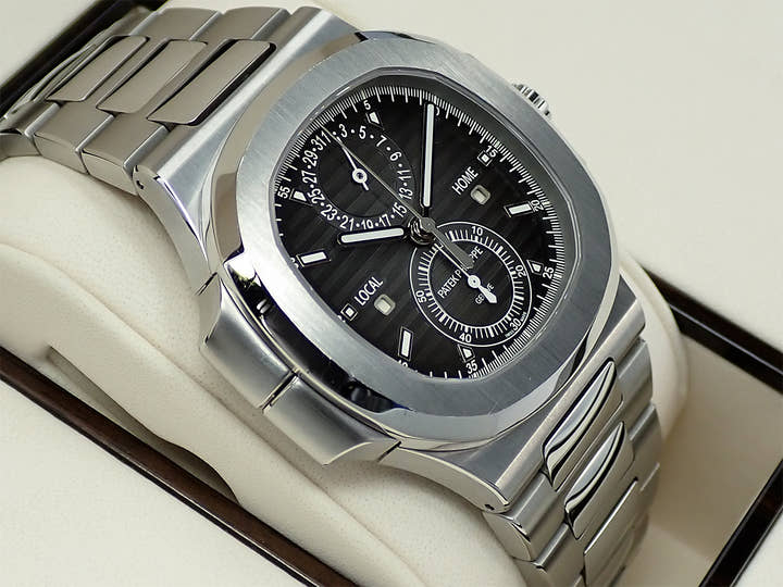 パテックフィリップ ノーチラス トラベルタイム クロノグラフ Ref.5990/1A-001 ステンレススチール ブラックグラデーション文字盤