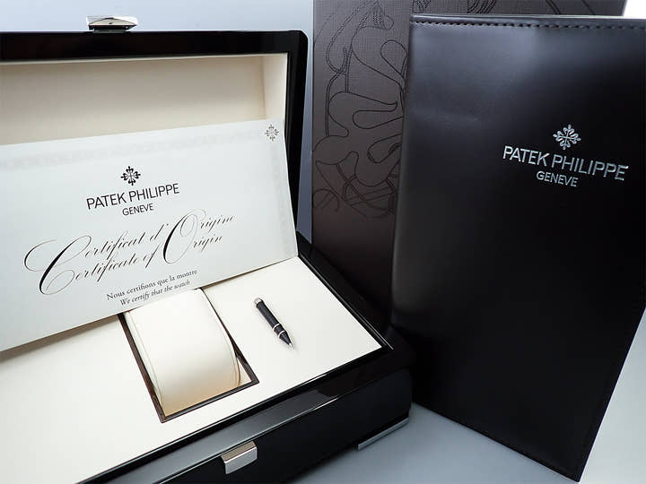 パテックフィリップ ノーチラス トラベルタイム クロノグラフ Ref.5990/1A-001 ステンレススチール ブラックグラデーション文字盤