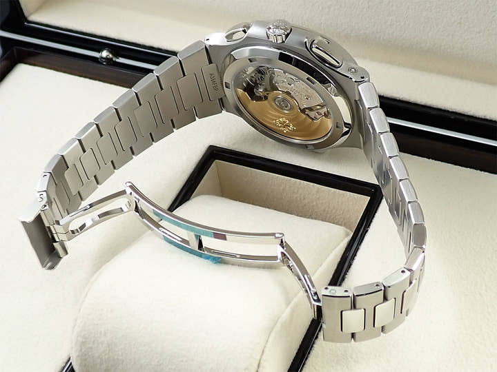 パテックフィリップ ノーチラス トラベルタイム クロノグラフ Ref.5990/1A-001 ステンレススチール ブラックグラデーション文字盤