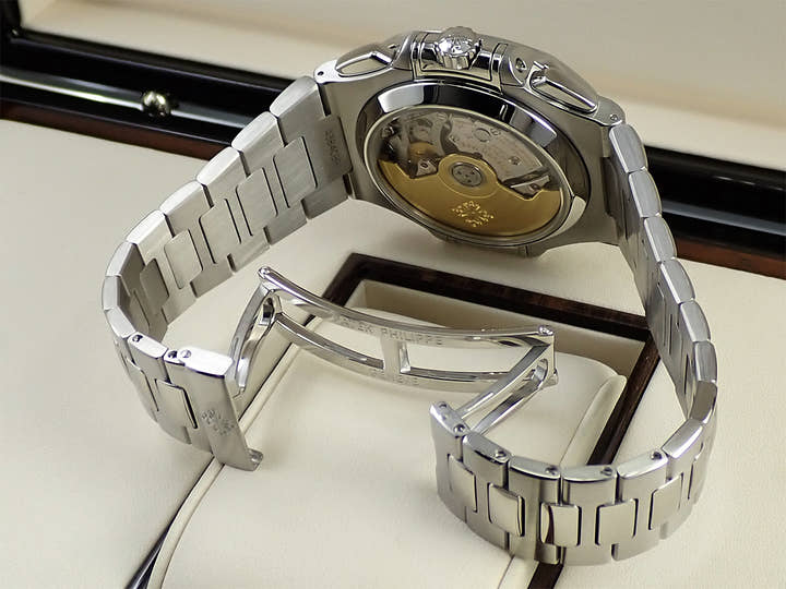 パテックフィリップ ノーチラス クロノグラフ Ref.5980/1A-001 ステンレススチール ブルー文字盤