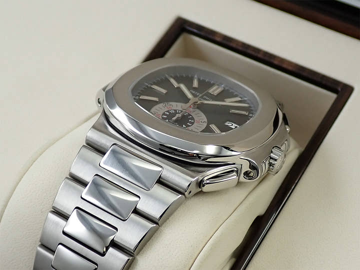 パテックフィリップ ノーチラス クロノグラフ Ref.5980/1A-001 ステンレススチール ブルー文字盤
