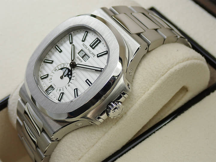 パテックフィリップ ノーチラス アニュアルカレンダー Ref.5726/1A-010 ステンレススチール ホワイト文字盤