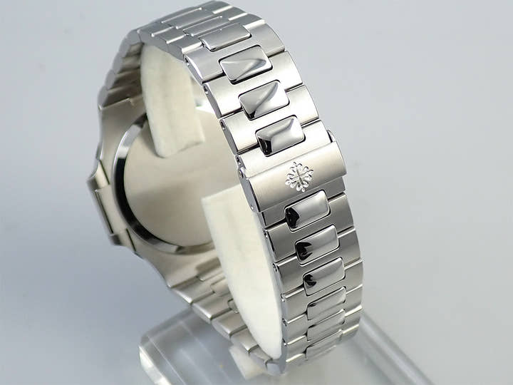 パテックフィリップ ノーチラス パワーリザーブ Ref.3710/1A-001 ステンレススチール ブラック文字盤