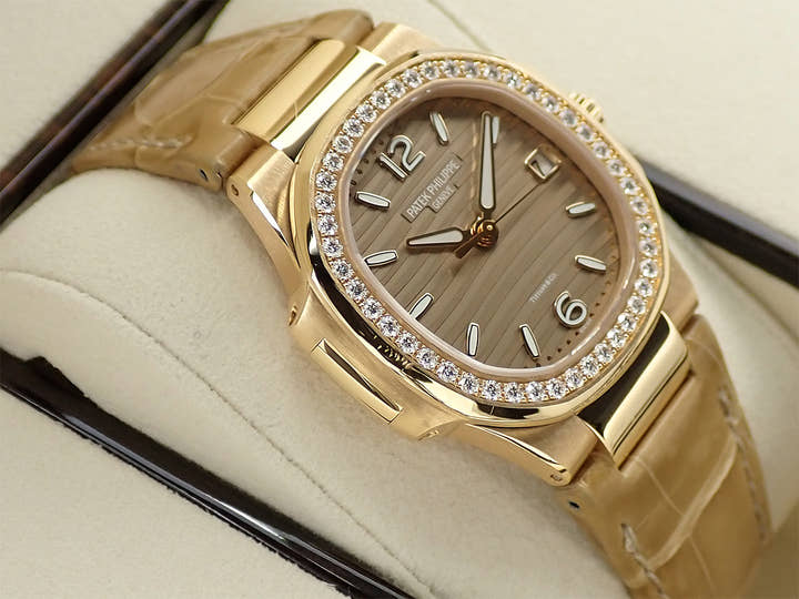 パテックフィリップ ノーチラス クォーツ TIFFANY&CO. Ref.7010R-012 ローズゴールド ゴールデン・ブラウン文字盤