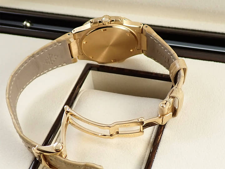 パテックフィリップ ノーチラス クォーツ TIFFANY&CO. Ref.7010R-012 ローズゴールド ゴールデン・ブラウン文字盤
