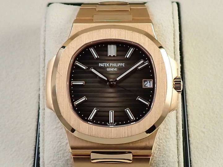 パテックフィリップ ノーチラス Ref.5711/1R-001 ローズゴールド ブラウン・ブラック・グラデーション文字盤