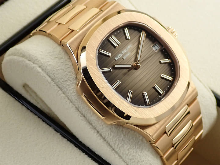 パテックフィリップ ノーチラス Ref.5711/1R-001 ローズゴールド ブラウン・ブラック・グラデーション文字盤