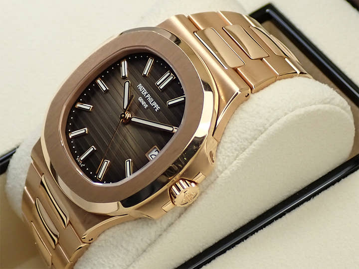 パテックフィリップ ノーチラス Ref.5711/1R-001 ローズゴールド ブラウン・ブラック・グラデーション文字盤