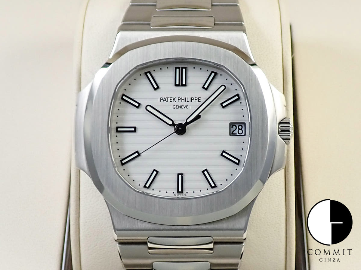 パテックフィリップ ノーチラス Ref.5711/1A-011 ステンレススチール ホワイト文字盤