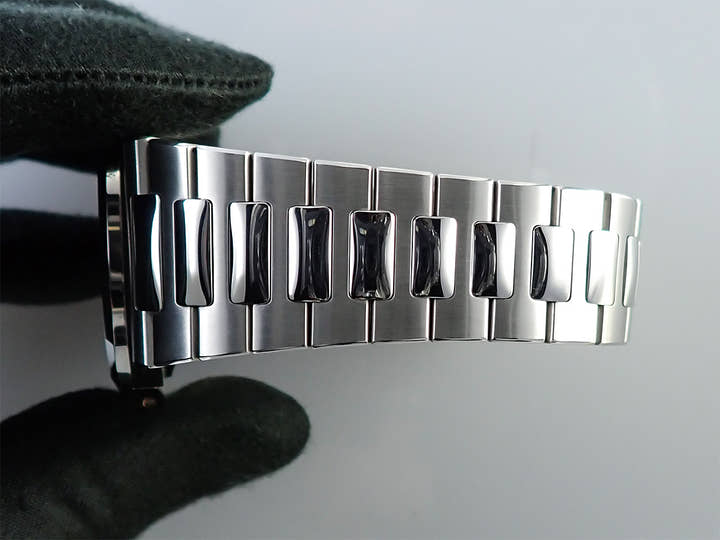 パテックフィリップ ノーチラス Ref.5711/1A-011 ステンレススチール ホワイト文字盤