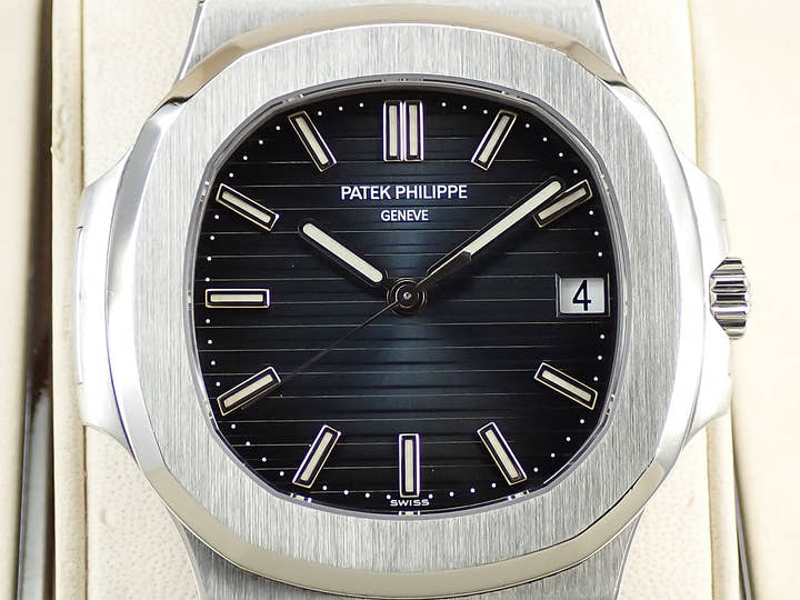パテックフィリップ ノーチラス Ref.5711/1A-010 ステンレススチール ブルー文字盤