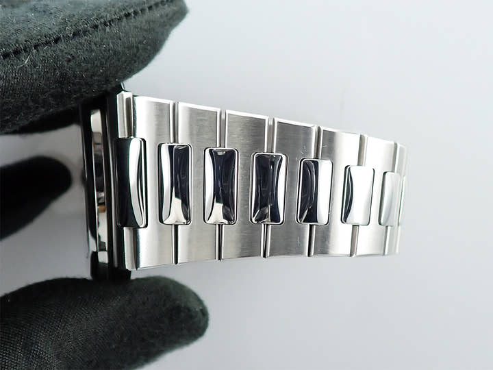 パテックフィリップ ノーチラス Ref.5711/1A-010 ステンレススチール ブルー文字盤