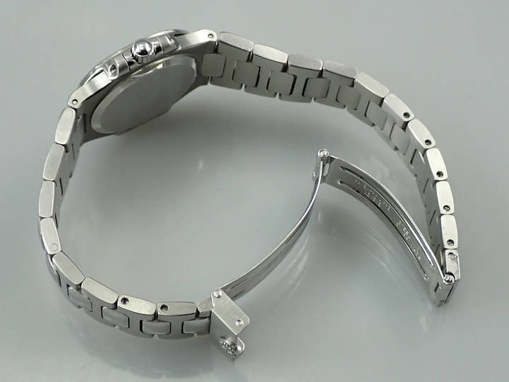 パテックフィリップ ノーチラス クォーツ Ref.4700/1A ステンレススチール ブルーブラック文字盤
