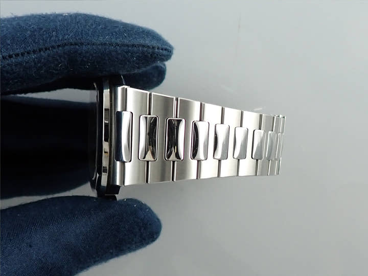 パテックフィリップ ノーチラス Ref.5711/1A-010 ステンレススチール ブルー文字盤